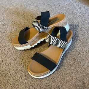 Steve Madden woven wedges